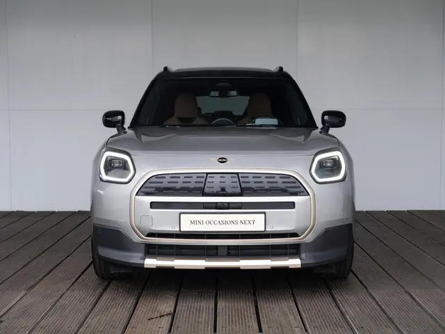 MINI Countryman E Favoured 2024 Elektrisch 3
