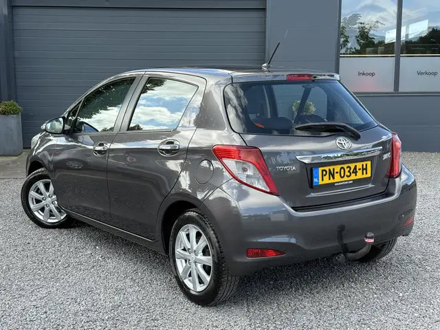 Toyota Yaris 1.3 VVT-i Dynamic 2013 Benzine 5