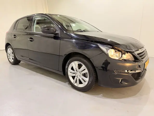 Peugeot 308 HB 1.2 Blue Lease Exe. Pano 2016 Benzine