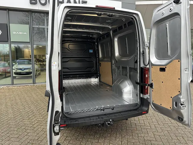 Renault Master T35 2.0 dCi 130 L2H2 Advance 2024 Diesel 13