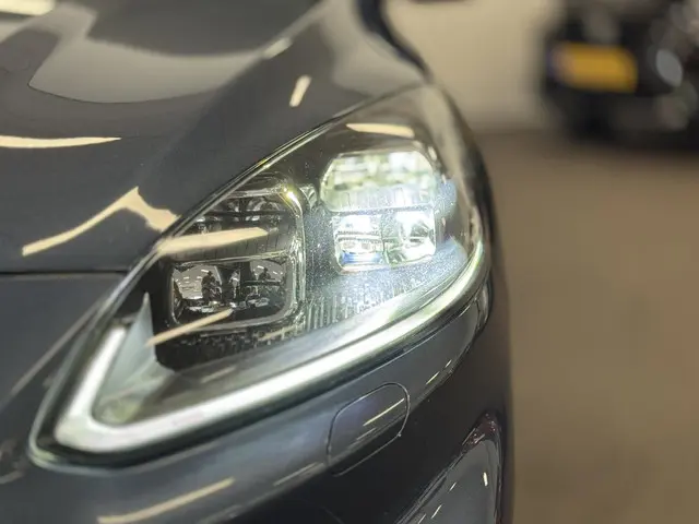 Ford Kuga 2.5 PHEV ST-Line X 2022 Hybride Benzine 10