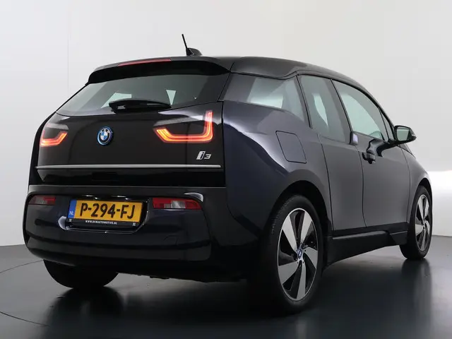 BMW i3 Basis 120Ah 42 kWh 2022 Elektrisch 8