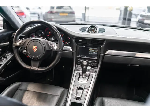 Porsche 911 3.4 Carrera 4 2015 Benzine 14