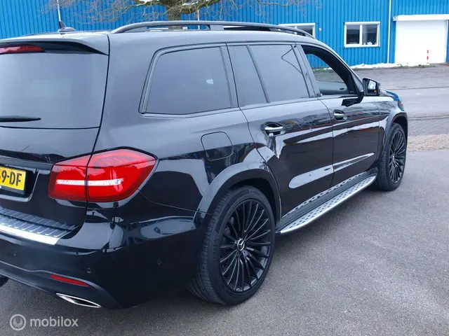 Mercedes-Benz GLS 500 4MATIC 2017 Benzine 4