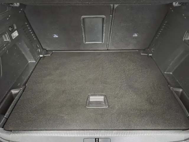 Peugeot 3008 1.2 PureTech GT Line 2020 Benzine 38