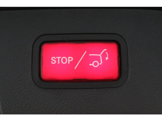 Mercedes-Benz GLA 250 4Matic 2017 Benzine 16