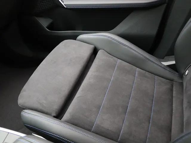 BMW X1 xDrive25e 2025 Hybride Benzine 11