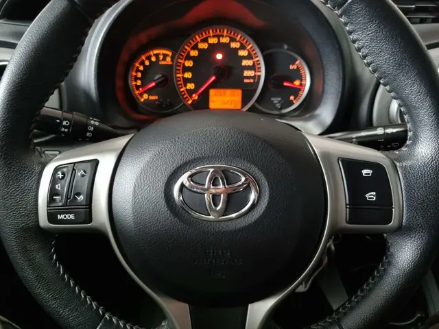 Toyota Yaris 1.3 VVT-i Style / Trekhaak / Airco 2013 Benzine 26