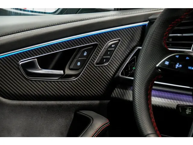 Audi SQ8 4.0 TFSI Quattro 2024 Benzine 27