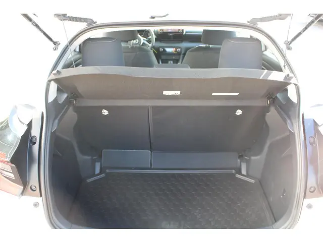 Toyota Yaris 1.5 Hybrid 115 Active 2025 Hybride Benzine 8