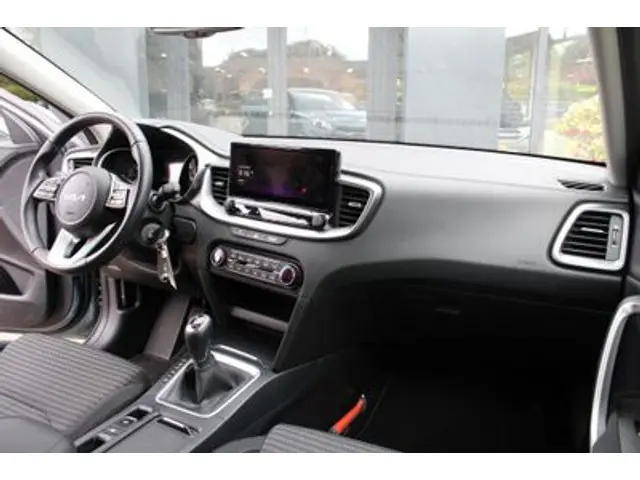 Kia Ceed Ceed 1.0 T-GDi DynamicLine 2022 Benzine 11
