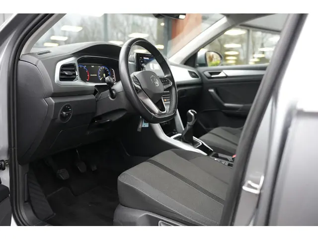 Volkswagen T-Roc 1.0 TSI Life 2023 Benzine 7