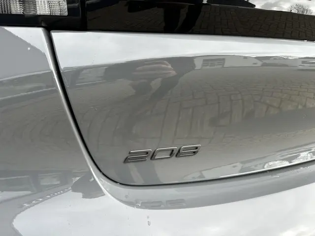 Peugeot 208 1.2 Turbo 100 PK Allure 2025 Benzine 49