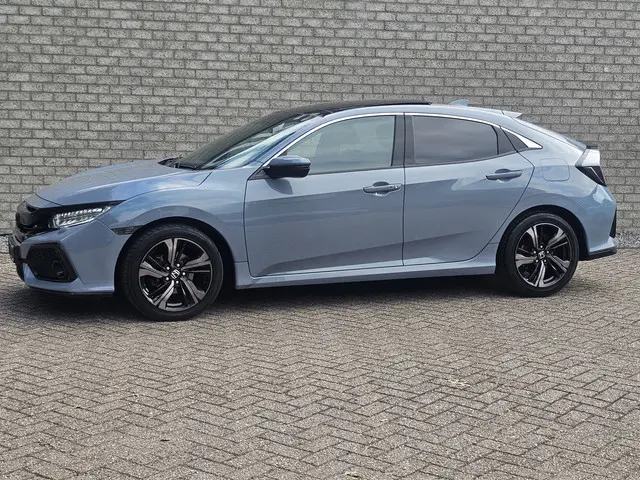 Honda Civic 1.0 i-VTEC Premium Leer/Pano-dak 2018 Benzine 3
