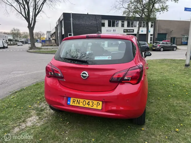 Opel Corsa 1.4 Favourite 2018 Benzine 12