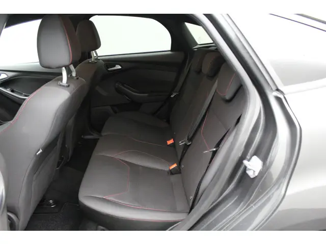 Ford Focus 1.0 ST-Line 2017 Benzine 15