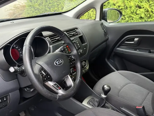 Kia Rio 1.2 CVVT Comfort Pack 2013 Benzine 17