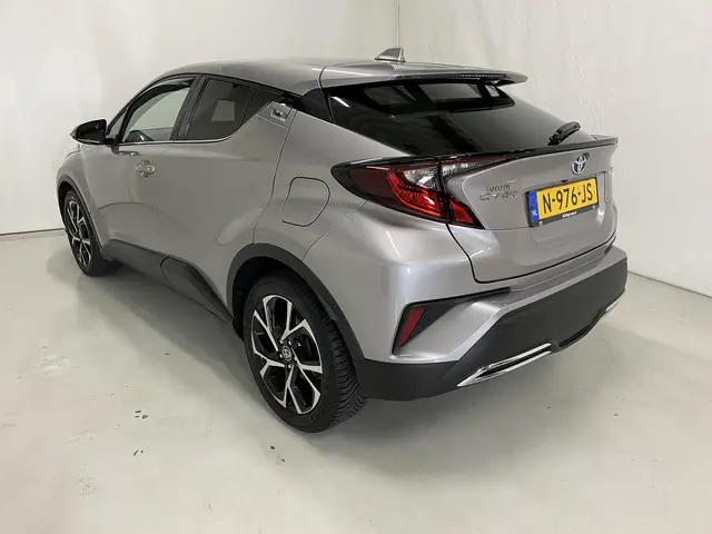 Toyota C-HR 2.0 Hybrid Style 2021 Hybride Benzine 3