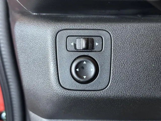 Dacia Spring Extreme 65 26.8 kWh 2024 Elektrisch 17