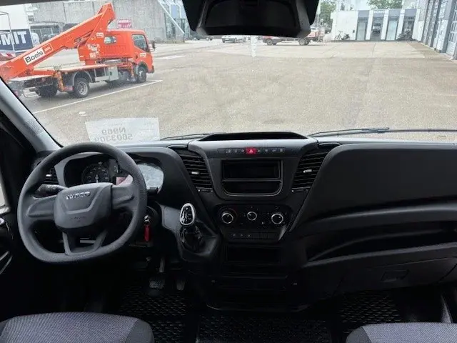 Iveco Daily 35S16V A8 Dubbele cabine Euro 6 2024 Diesel 12