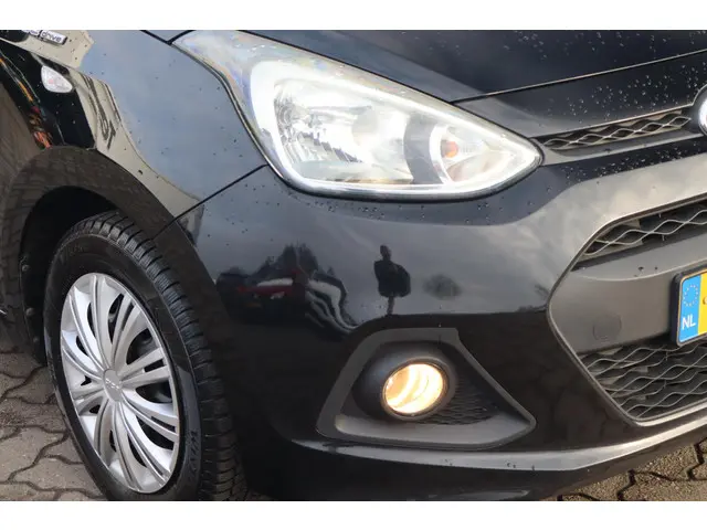 Hyundai i10 1.0i i-Motion 2015 Benzine 10