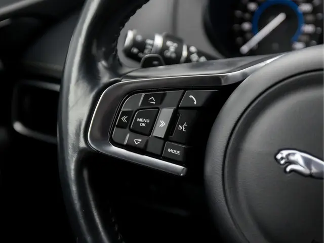 Jaguar F-PACE 2.0 Portfolio R-Sport AWD 20d 2017 Diesel 20