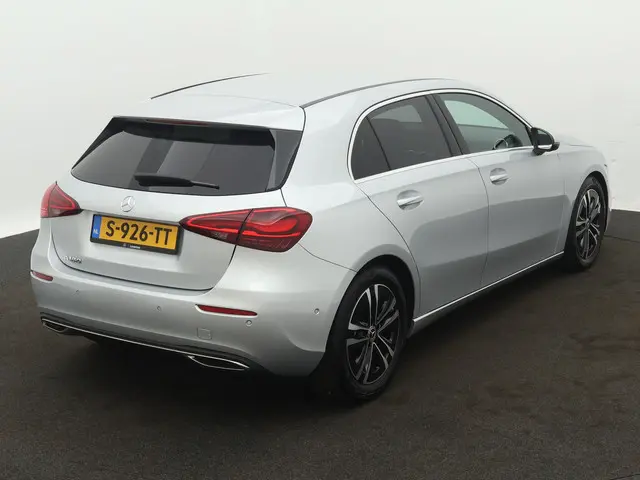 Mercedes-Benz A-Klasse 180 Business Line 2023 Benzine 2
