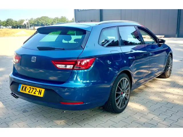 SEAT Leon ST FR Camera PDC Navi 18” 3mnd gar 2016 Benzine 7