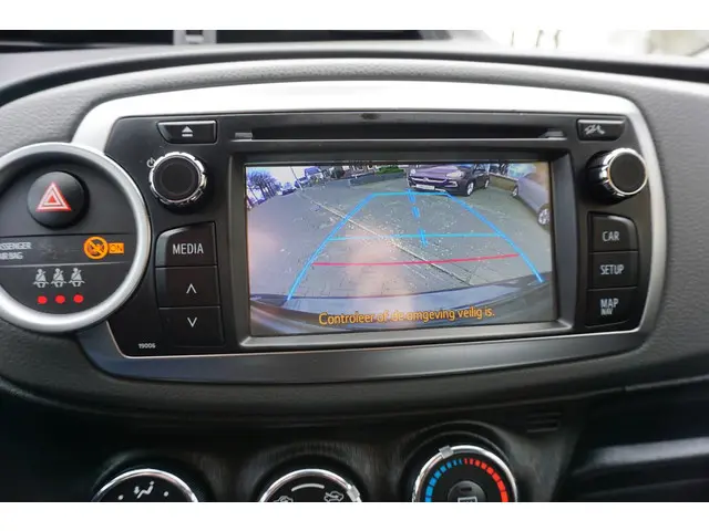 Toyota Yaris 1.3 VVT-i Aspiration 2014 Benzine 20