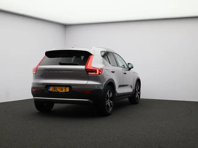 Volvo XC40 B3 163PK Core Business Edition 2025 Benzine 22