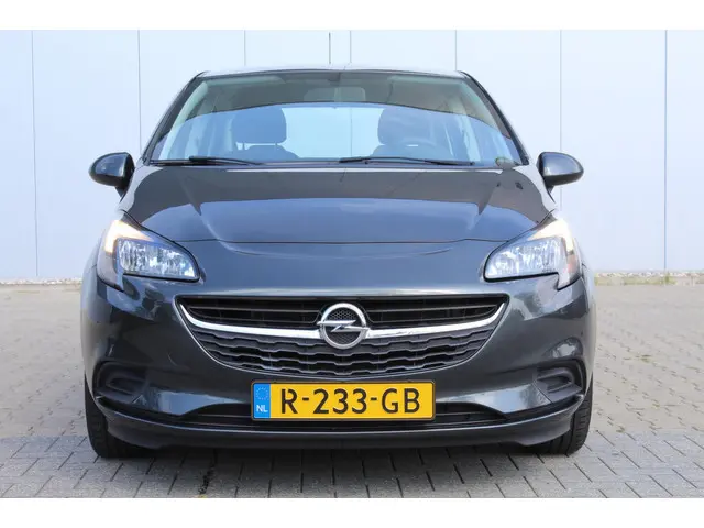 Opel Corsa 1.2 | 5 Deurs | Airco | Trekhaak | APK | 2017 Benzine 2