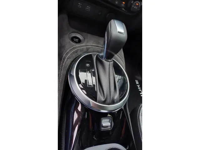 Nissan Juke 1.6 Hybrid 143 N-Design 2024 Hybride Benzine 18