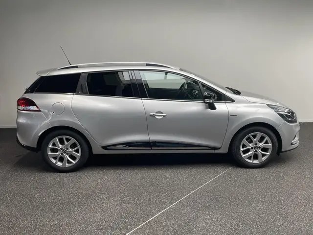 Renault Clio Estate 0.9 TCe Limited 2020 Benzine 15