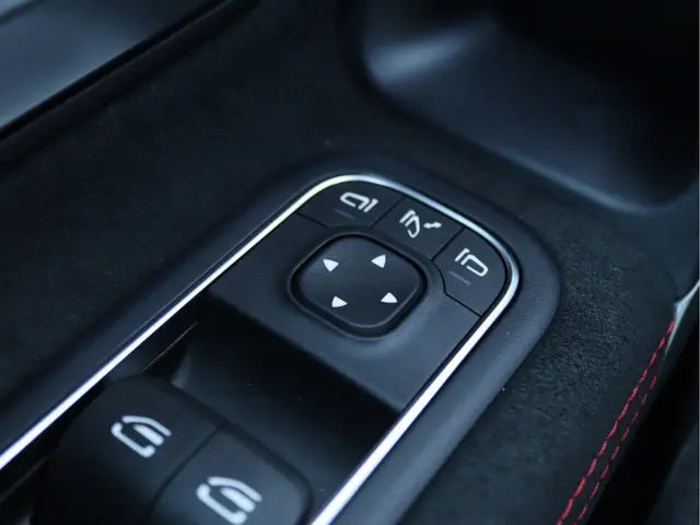 Mercedes-Benz A-Klasse 200 AMG-line 2019 Benzine 30