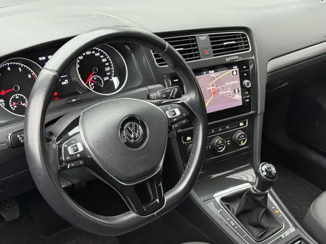 Volkswagen Golf 1.0 TSI Comfortline 2019 Benzine 3