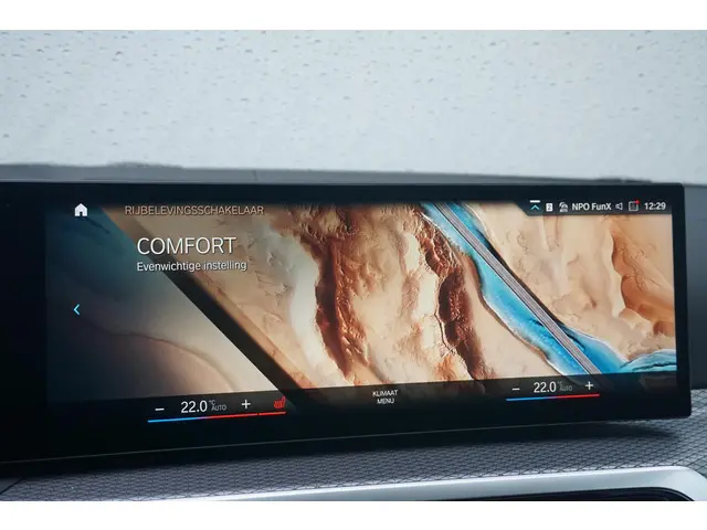 BMW 3 Serie Sedan 318i 2025 Benzine 33
