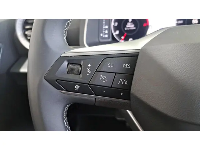 SEAT Arona 1.0 TSI Xperience 2023 Benzine 19