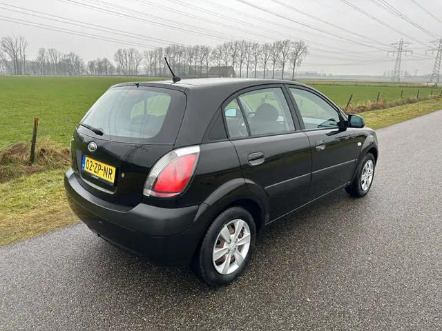 Kia Rio 1.4 X-pect NIEUWE APK | BEURT | AIRCO ! 2008 Benzine 8