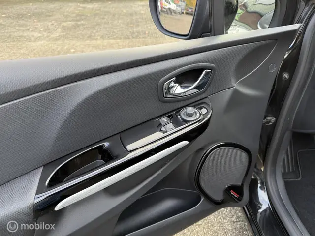 Renault Clio 0.9 TCe Expression 2013 Benzine 13