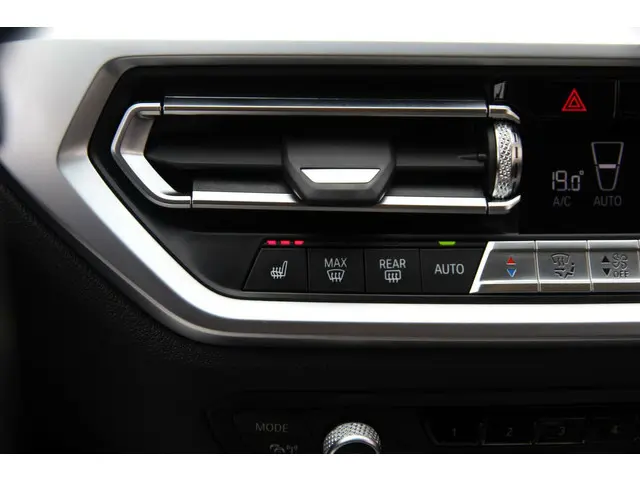 BMW 3 Serie 330i High Executive 2019 Benzine 24