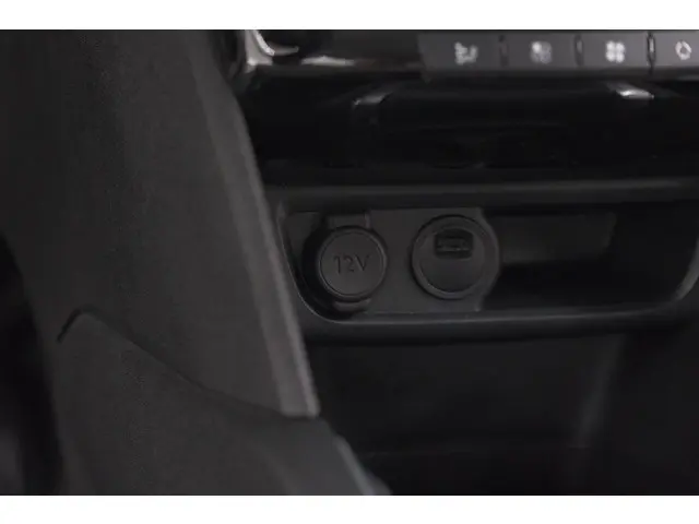 Peugeot 208 PureTech 110 Tech Edition 2018 Benzine 64