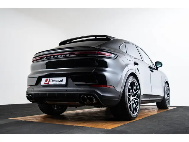 Porsche Cayenne Coupé 4.0 S 2023 Benzine 56