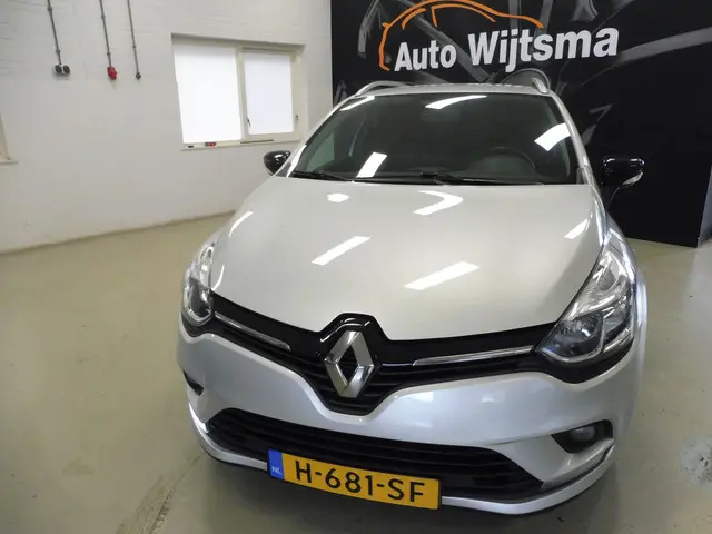 Renault Clio Estate 0.9 TCe Limited 2020 Benzine 16