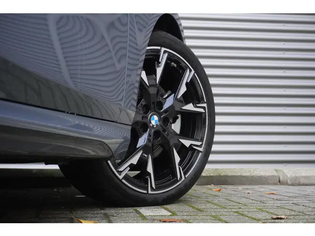 BMW 1 Serie 120 2024 Benzine 22