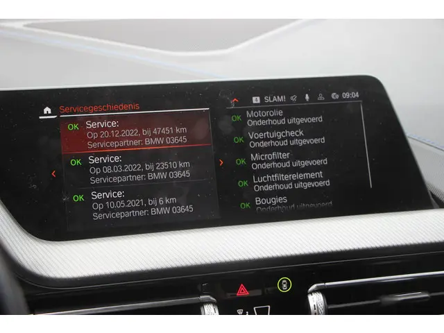 BMW 1 Serie 118i Executive Edition 2021 Benzine 18