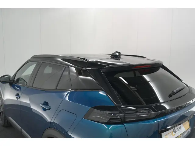 Peugeot 2008 Hybrid 145 e-DCS6 GT 2025 Hybride Benzine 20