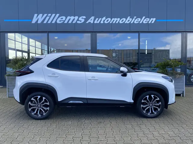 Toyota Yaris Cross 1.5 Hybrid AWD 2022 Hybride Benzine 6