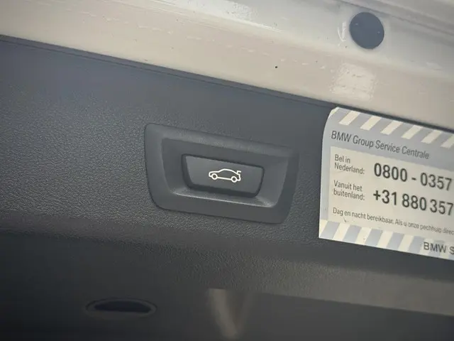 BMW 5 Serie Touring 520i High Executive 2018 Benzine 25