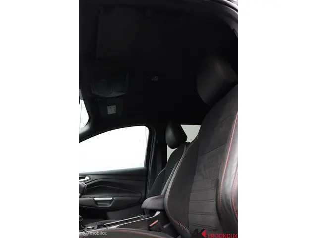 Ford Kuga 1.5 EcoBoost ST Line 2018 Benzine 19