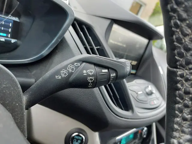 Ford C-MAX 2.0 Hybrid Titanium+ 2015 Hybride Benzine 20